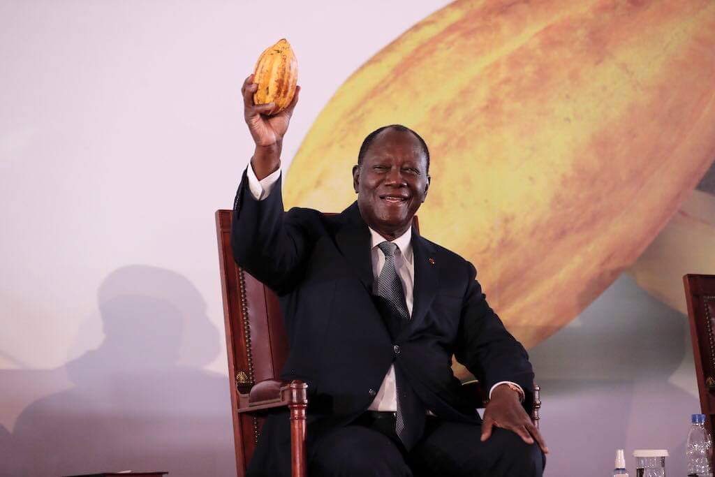 AOuattara_PRCI's tweet photo. Cette année 2020, du fait de la COVID-19, la demande mondiale de cacao a baissé, entrainant une chute du prix mondial. Cependant, j’ai décidé d’augmenter le prix aux producteurs de 825 F CFA/Kg à 1000 F CFA/Kg, soit un soutien aux producteurs de 355,3 milliards de F CFA.#jncc2020 https://t.co/GKrW8VUUBR