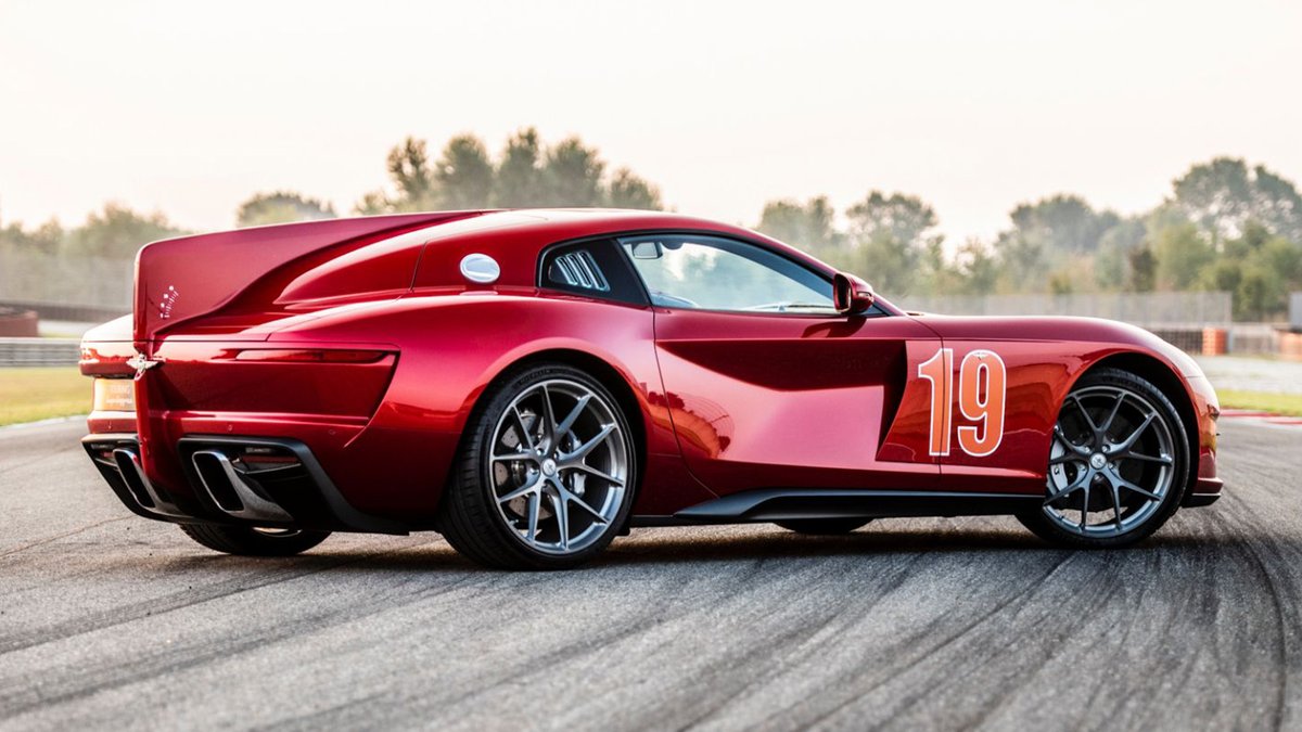 The #Aero3 is a rebodied #FerrariF12 #Berlinetta made out of carbon fiber.
https://t.co/jtqCvc0UE9 https://t.co/kd2C2kZWLP