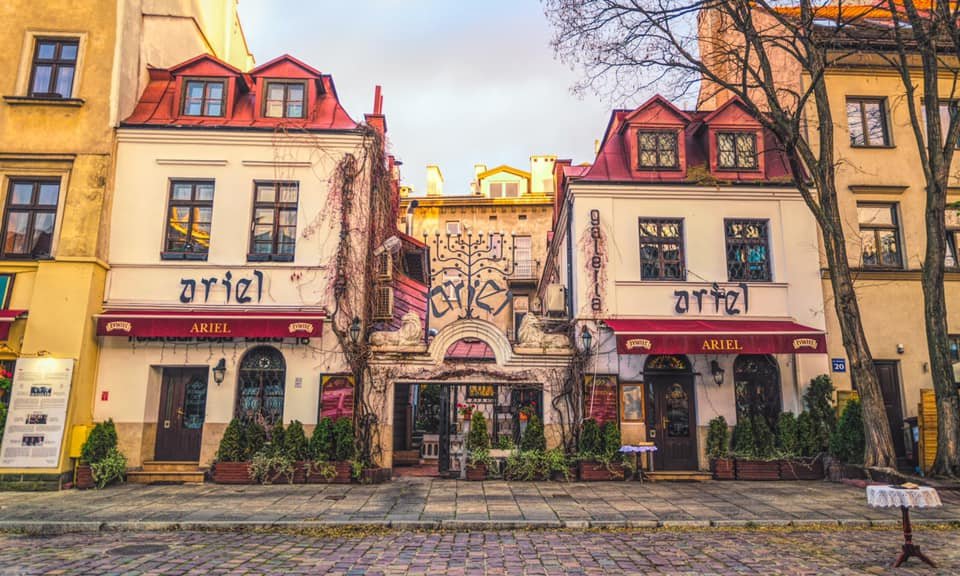 eurojewcong's tweet image. 🇵🇱 Krakow’s Kazimierz district is counted among the best-preserved Jewish quarters in Europe. 

📲 Discover what used to be an important centre of intellectual and cultural Jewish life in Poland: instagram.com/p/CFM-Y4JnKG0/…