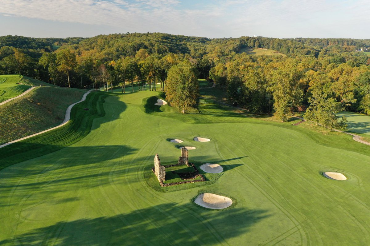 Thanks to twitterless Ed from ⁦<a href="/HarrellsLLC/">Harrell’s LLC</a>⁩ for stopping by with the drone today! Definitely have a new toy on my wishlist. ⁦<a href="/GregoryNicoll/">Gregory Nicoll</a>⁩ ⁦<a href="/TylerO_Harrells/">Tyler Otero</a>⁩