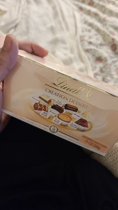 I-  Noones ever bought me something like chocolate 😩🥰 https://t.co/WUIIFGtwTL<a href="/tag/thechallengeworldchampionship"class="tags"><span>#thechallengeworldchampionship</span></a>