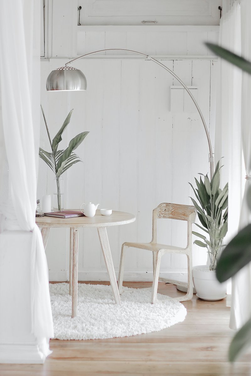 GrupoMRE's tweet photo. Trend Talk 💡Clean lines, reductive, uncluttered, monochromatic, simplicity, "less is more" - these are some of the terms and concepts behind minimalism. Eliminating the mess and reducing to the essentials in a space is a way to foster the same simplification in our mind. https://t.co/B7RK4qaWzk