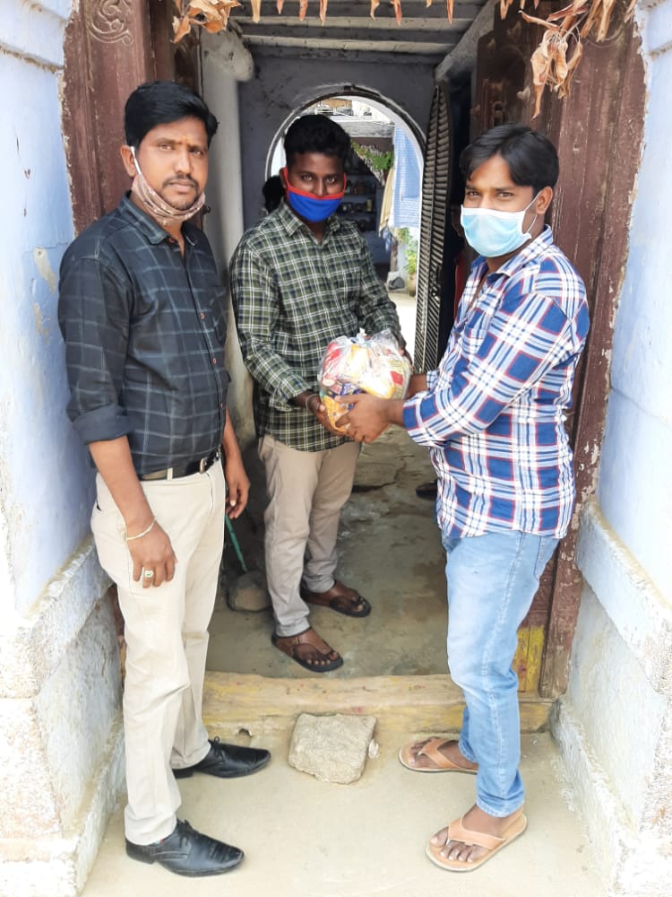 BojjaArun's tweet photo. Mega drive grameen eStore day special .10 order delivered me and VLE srikanth at  Nizamabad district
@CSCeStore @CSCTelangana  @dintya15 @rajakishore_j https://t.co/tKamU1xexA