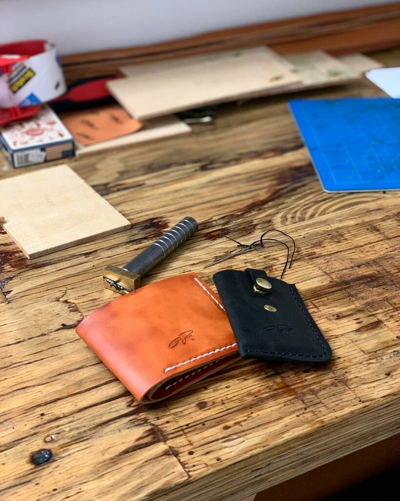 The billfold on the left is my first ever wallet design. I’ve tweaked the design very little since the first one and it is so 👌