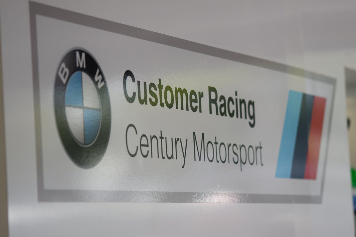 👀 Who's ready for another weekend of <a href="/BritishGT/">🇬🇧 #BritishGT 🏁</a> ?! This time at <a href="/SnettertonMSV/">Snetterton Circuit</a>... 

Fri: Set up day 
Sat: Practice &amp; Quali
Sun: RACE DAY! You will be spoiled with TWO whole ONE-HOUR races, which as always, will be streamed live on britishgt.com/live and their FB page too.