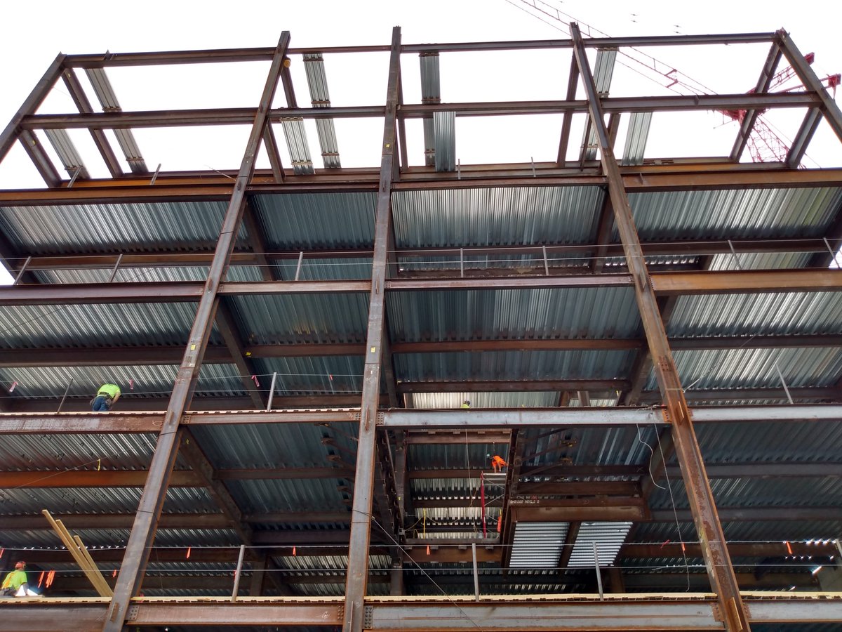LehighU's tweet photo. Progress is being made on the new HST building!
The 190,000-square-foot structure will be the home of @LehighUHealth and is scheduled to open in 2021. 
Tune in to the #LUFounders at 4pm on 10/2 for a special ceremony. https://t.co/yY4MMclxjv