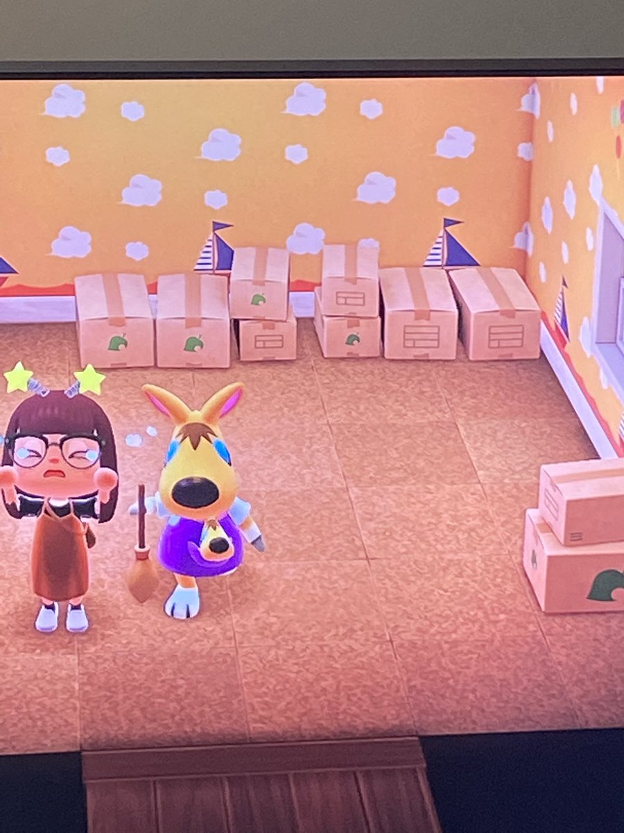 Carrie is in boxes! Don’t want her going to the void😭 #acnh #dodocode #inboxes