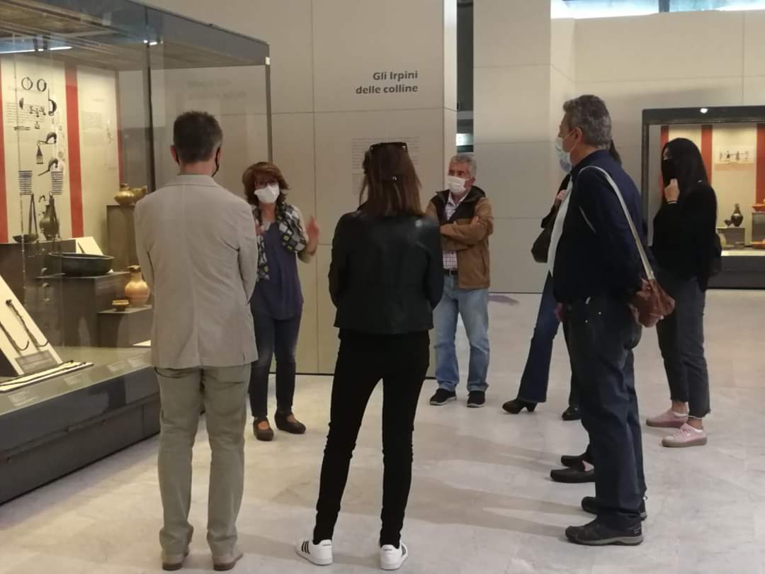 MuseoMAP's tweet photo. 🏛📚 Un bell’incontro ieri sera al #MAP per la presentazione del libro di Massimo Baraldi “Tre giorni nella vita”! Con l’autore, Sergio Iagulli, direttore di Casa della poesia, e Michele Buonomo, membro del direttivo nazionale di Legambiente Onlus. https://t.co/wK9gNI8V80