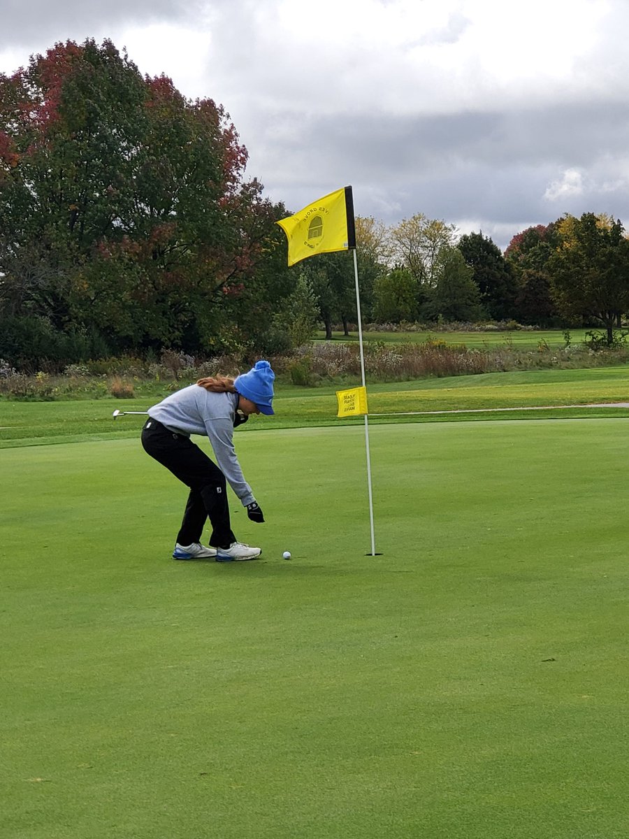 BCLancerGolf's tweet image. Eva Kumer just missed a hole in 1 on hole #2 #BCGolf