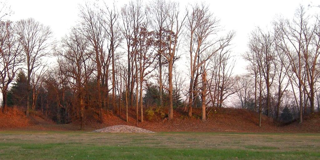 HopewellOhioNPS's tweet photo. Eight Hopewell Earthwork sites in Ohio are part of a #WorldHeritage nomination! Come and explore these magnificent sites created by human hands 2,000 years ago at @HOCU, #NewarkEarthworks and #FortAncient!! #SitesToSee #OhioArchaeologyMonth #IAD2020 https://t.co/d1dsBtdANU https://t.co/UAKD89OkoV