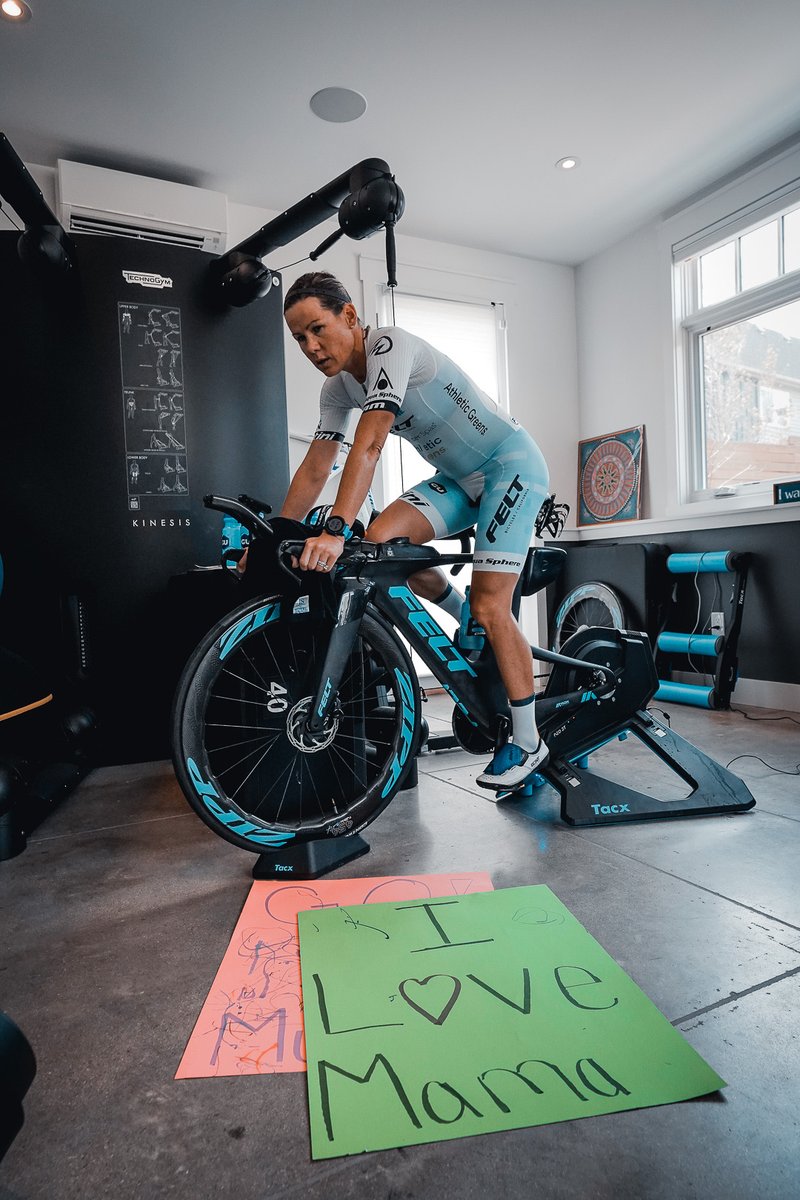 insidetrishow's tweet photo. 'Coming back after pregnancy can feel like a steep mountain, but @RJoyce09 told me not to look back, rather to focus on weekly improvements'
@Mirindacarfrae on last week's show
Listen now: https://t.co/kFQil2Cq76
📸 Itskennywithrow
#tbt #throwbbackthursday #throwback https://t.co/I8Ocgx4qbI