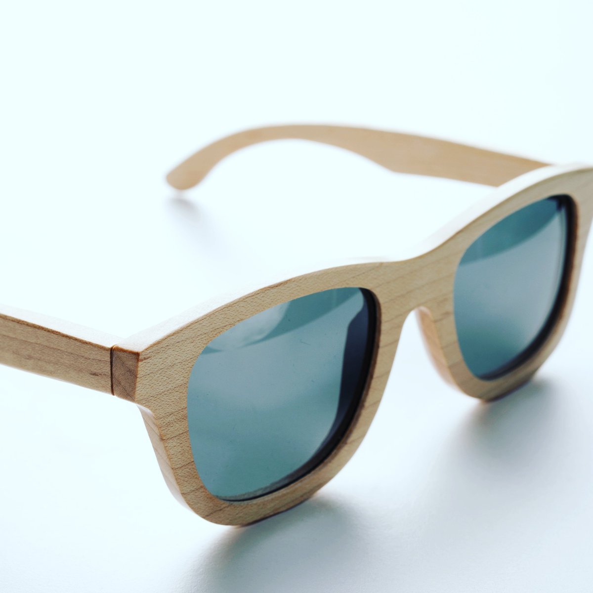 bewellusa1's tweet photo. Classic styles
#ilovejewelry #stylediaries #whatiwore #jewelry #fallfashion2020 #jewelrygram #mensstyle #instashades #facegame #fun #dapper #shadesofinstagram #shadesoftheday #womensstyle #shades #SunglassesStyle #facefashion #sunglasses #sunglasseslover #sunglassesfashion https://t.co/TAJEjxwYL3