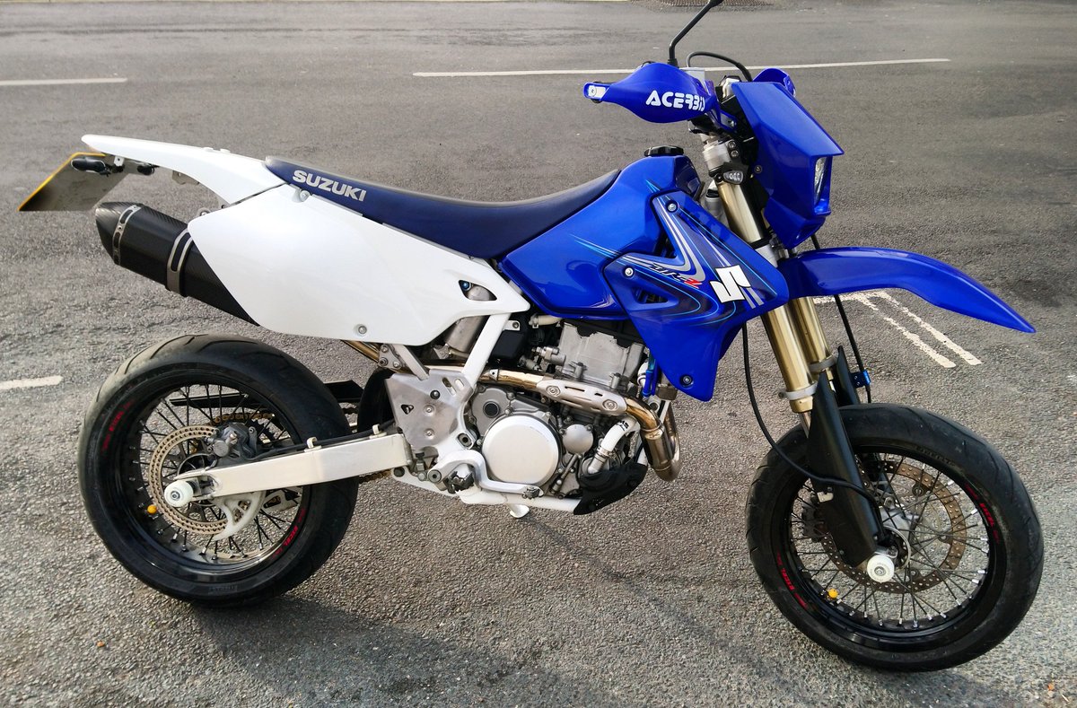 spicy110sm's tweet photo. God I love this bike even more than before the build!
#suzuki #drz400 #Pirelli #rosso2 #supermoto #motocycles #bikelife https://t.co/qssOeuIAYH