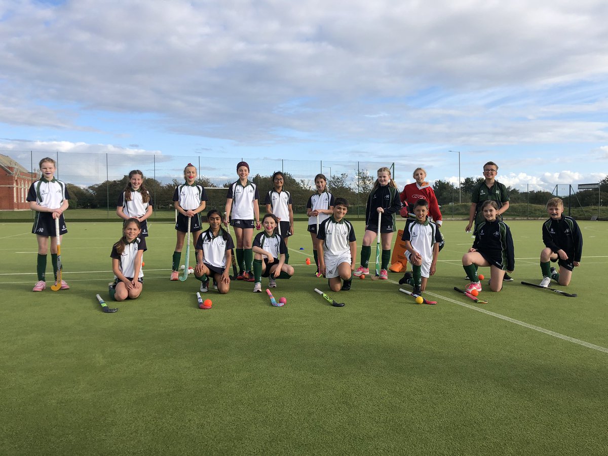 After-school 🏑 Club in glorious AKS ☀️for Yrs 4,5&6 today @AKSSchool @AKSPrepSchool @AKSSport #weareAKS