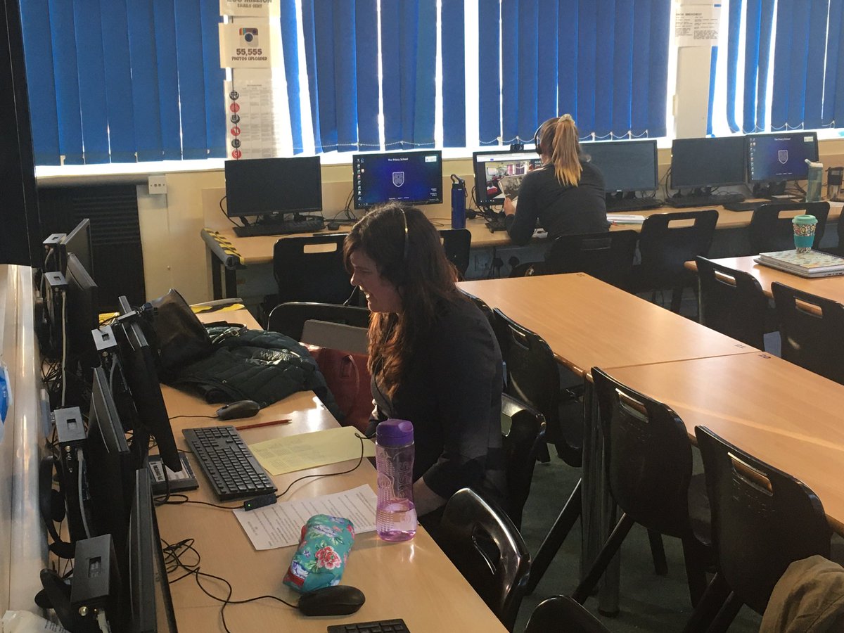Rob_Freeland's tweet photo. Fantastic evening for “Meet The Tutor” for all Year 7 families to remotely have discussions with the Form Tutors. @TPS_Transition 1 vs COVID-19 0! 💪 https://t.co/AVJvEMoRNV