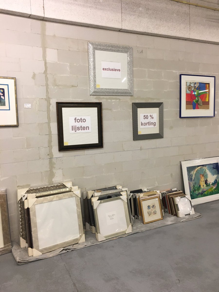 Vanaf morgen 12.00 uur in de voormalige vestiging van de Kijkshop te Spijkenisse een pop up kunst event. Er is veel te zien en wij nemen hier afscheid van onze lijsten collectie tegen 50% thyade.nl/popup-oktober-…