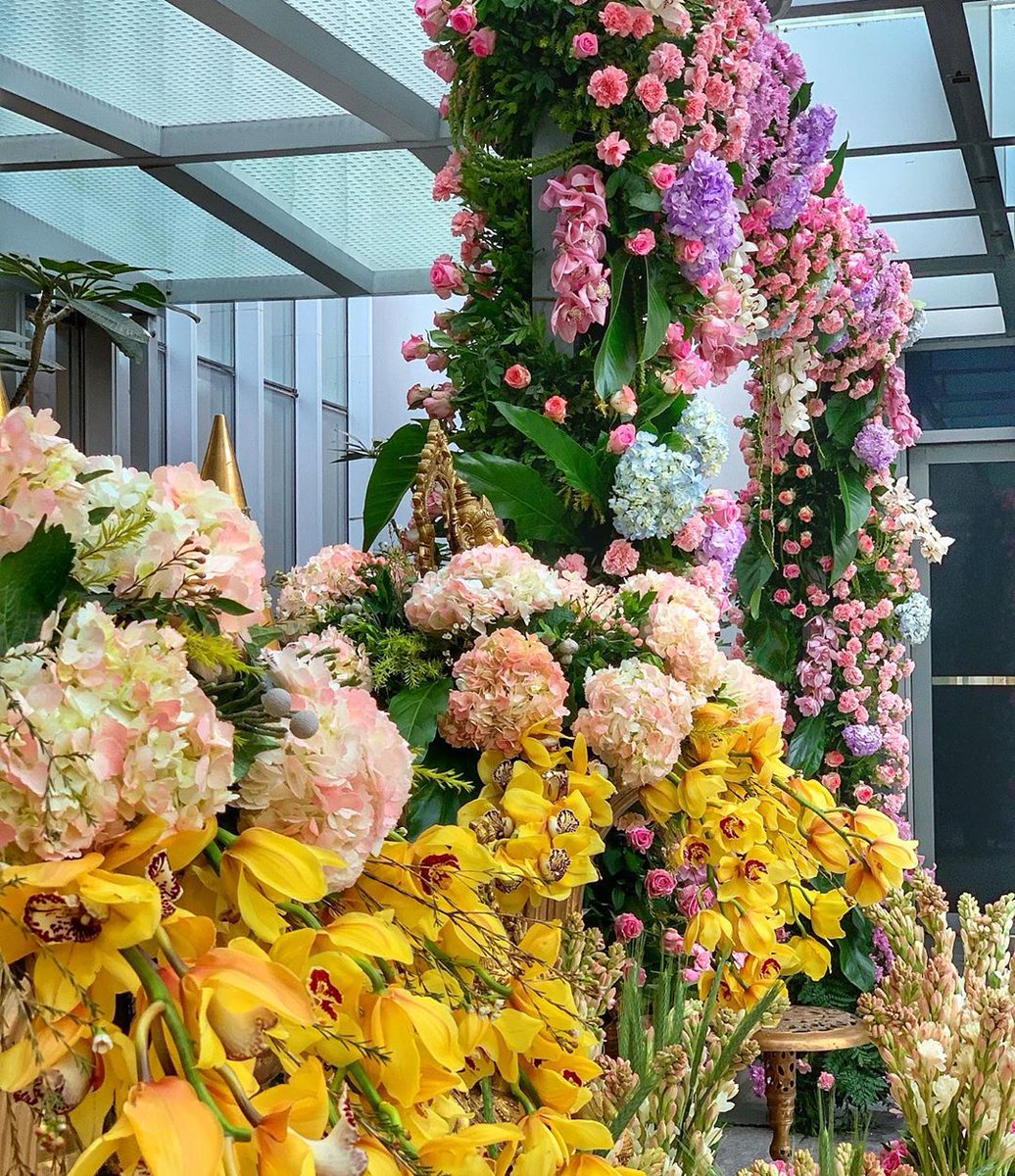 ShaadiBag's tweet photo. Here are some wedding decoration ideas for you.
.
.
Credits @amaahyaaj
.
.

#weddingdecors #weddinginspiration #weddingday #weddingday #weddinginspo #weddingbuzz #weddinggoals #weddingz #weddingplanners #weddingplanning https://t.co/pW6LXaCczk