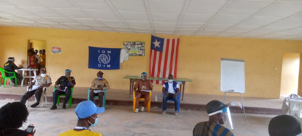 IomLiberia's tweet image. To reinforce social cohesion and border monitoring, IOM-Liberia hosted 45 participants from 12 communities and statutory security agencies in a border management and security training held in Loguatuo.  
#IOM #CROSS-BORDER #SecurityDevelopment @iom