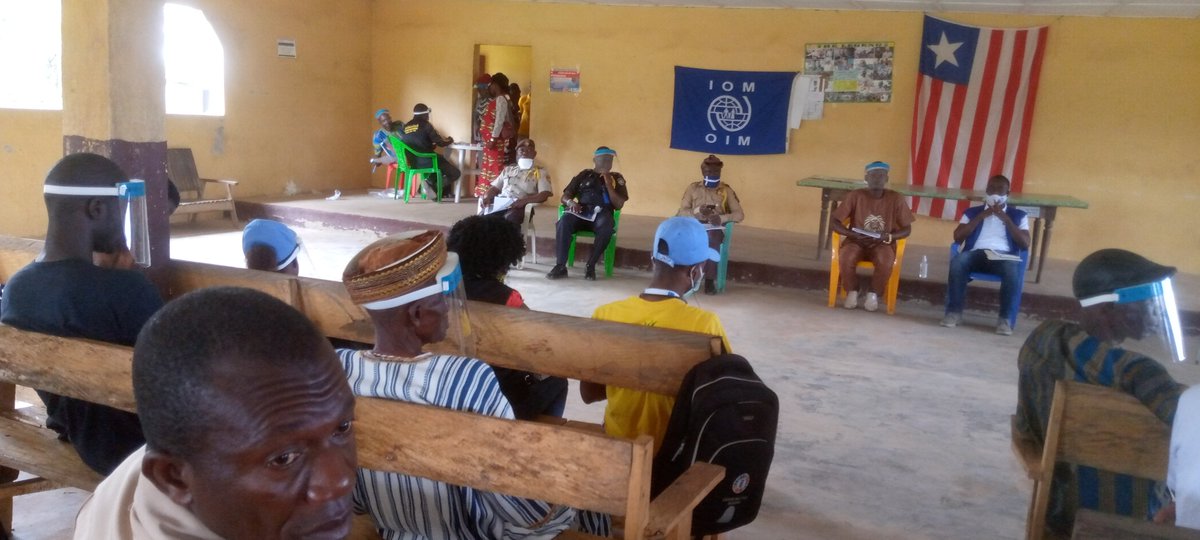 IomLiberia's tweet image. To reinforce social cohesion and border monitoring, IOM-Liberia hosted 45 participants from 12 communities and statutory security agencies in a border management and security training held in Loguatuo.  
#IOM #CROSS-BORDER #SecurityDevelopment @iom
