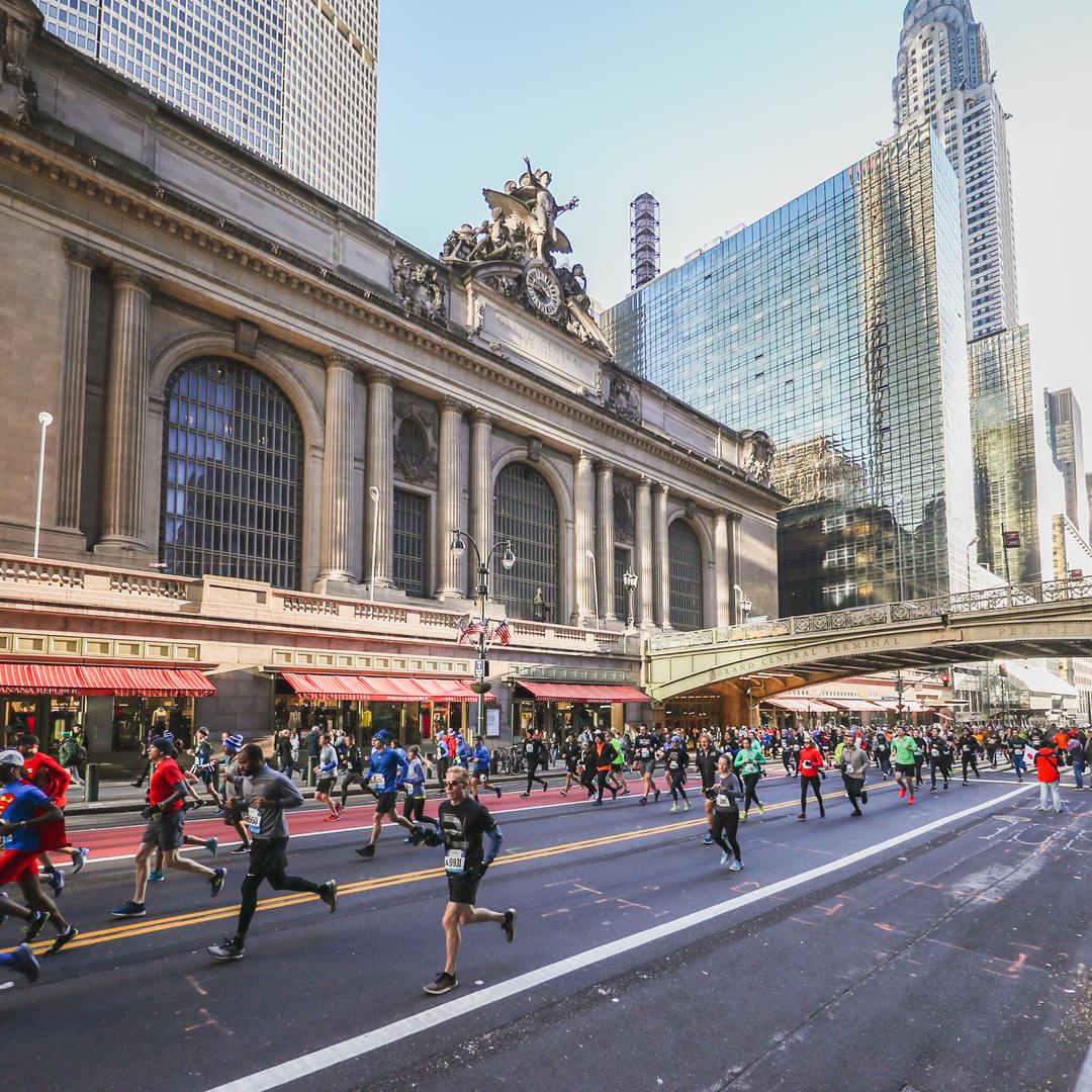 nyrr's tweet photo. 🗓 What’s on your running agenda for the 🍁 fall? Lace up your shoes and get moving for the Virtual #PolandSpringKickoff, #AbbottDash5K, and #RaceToDeliver Powered by @Strava! Registration is now open for these races, so sign up today: https://t.co/HMht58eO3A. https://t.co/bRL0TOvJoV