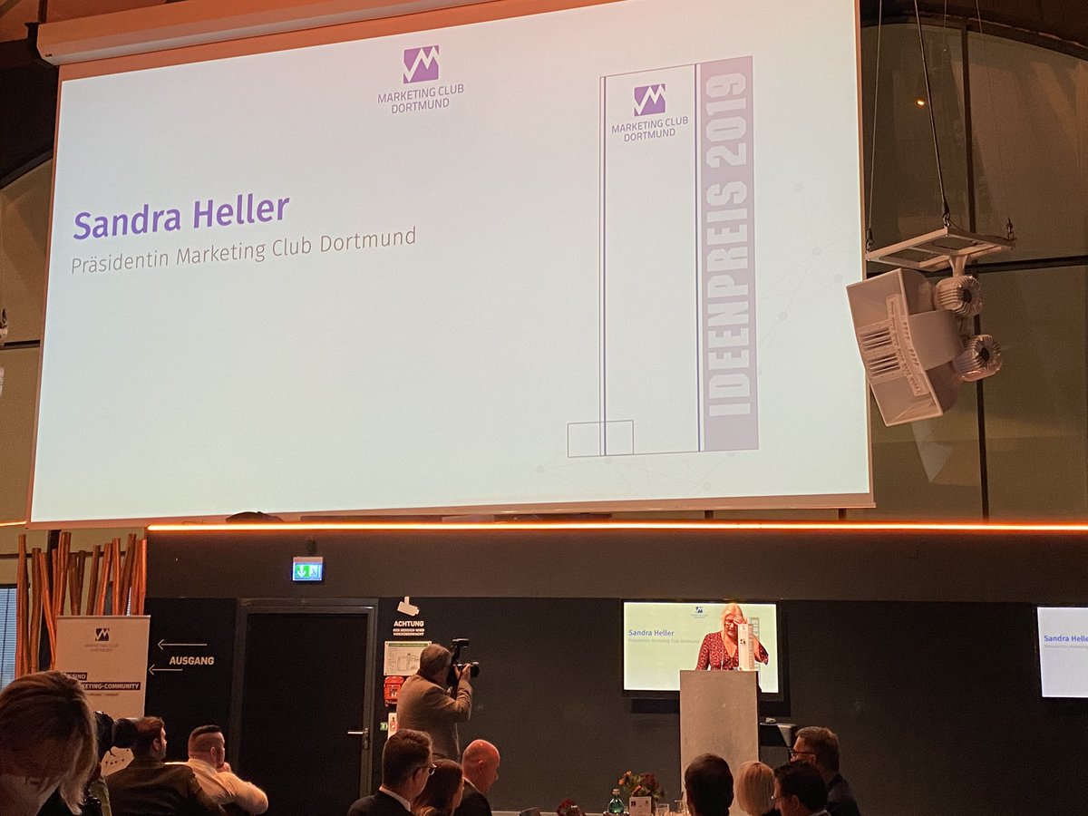 Marketing Club DO (@mcdortmund) on Twitter photo Jürgen Wallinda-Zilla und die Präsidentin des #marketingclubdortmund Sandra Heller heißen alle Anwesenden im <a href="/dortmunder_u/">Dortmunder U</a> herzlich willkommen.
#dortmund #begrüßung #dortmunder_u #ideenpreis #mcdortmund Jürgen Wallinda-Zilla und die Präsidentin des #marketingclubdortmund Sandra Heller heißen alle Anwesenden im <a href="/dortmunder_u/">Dortmunder U</a> herzlich willkommen.
#dortmund #begrüßung #dortmunder_u #ideenpreis #mcdortmund