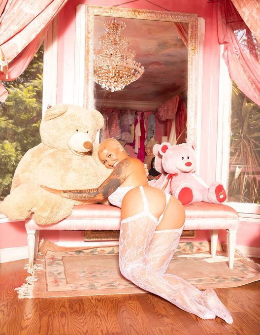 1 pic. When you finally lose the baby weight so you can be a hoe again https://t.co/15A3ShvSyA ??? https://t
