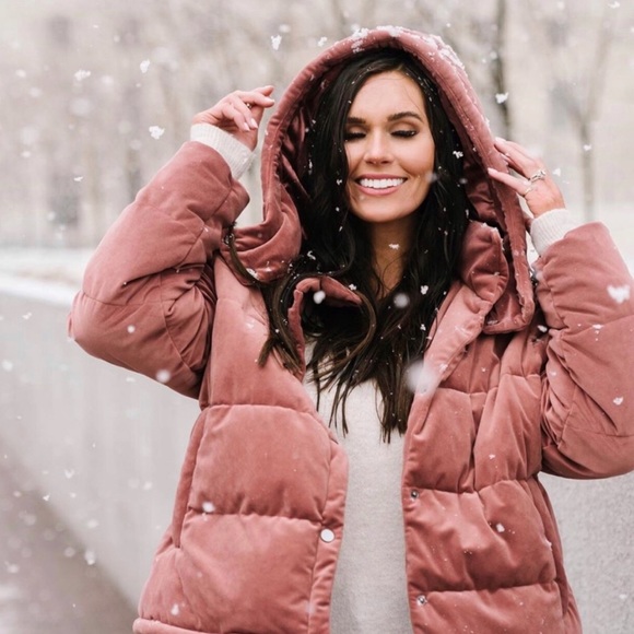 So good I had to share! Check out all the items I'm loving on <a href="/Poshmarkapp/">Poshmark</a> #poshmark #fashion #style #shopmycloset #rachelparcell: posh.mk/DYZOXjFAeab