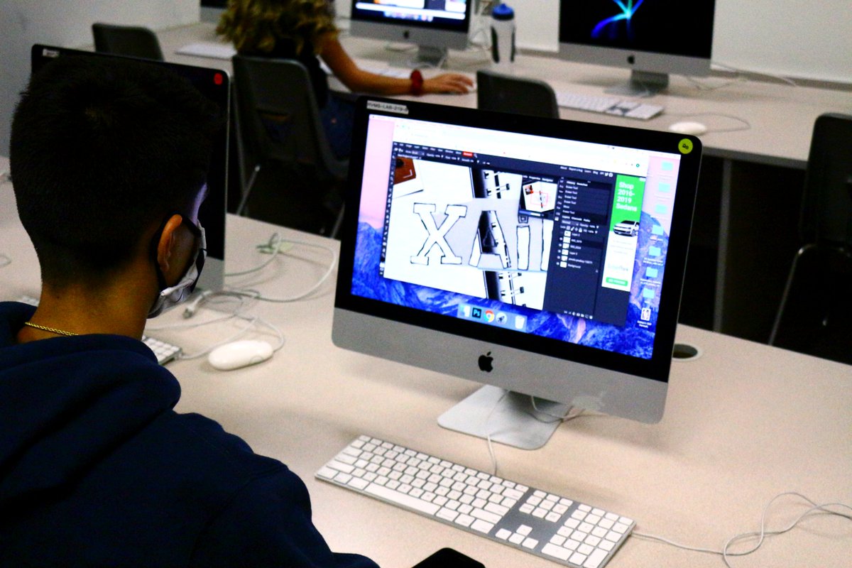 DesignRvms's tweet image. Digital Design Students are working on creating personalized collages using their Photoshop skills this week! 
#RanchViewProud