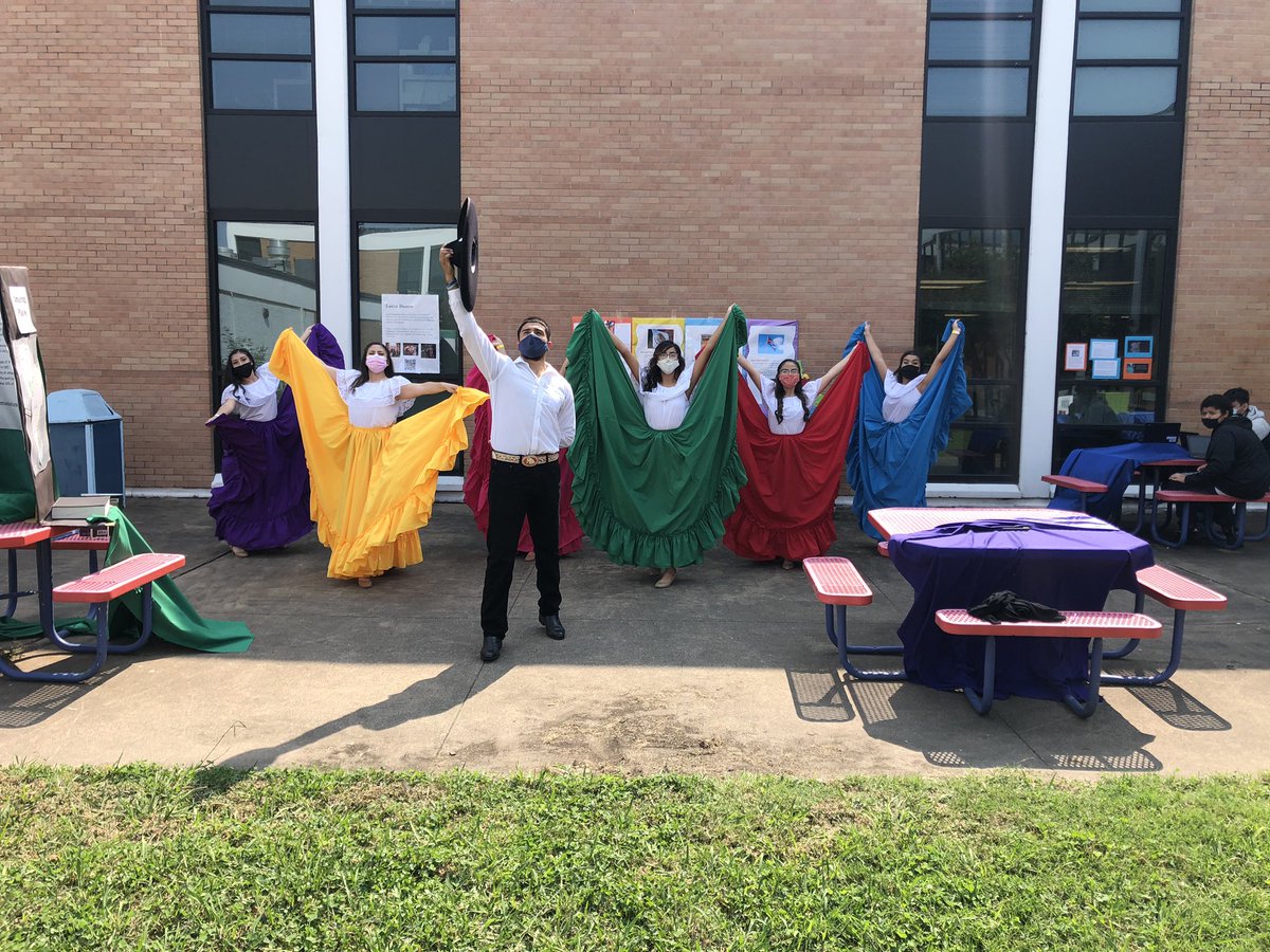 Celebrating Hispanic Heritage Month with the South Garland World Dance Company! They are awesome!!
<a href="/gisdnews/">Garland ISD</a> <a href="/sherese_nix/">Sherese Nix</a>