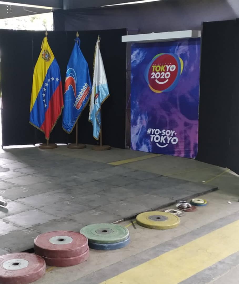 #1octComienza el campeonato suramericano iberoamericano de lev. Pesas online🇻🇪🏋️‍♂️🏋️‍♂️🏋️‍♂️💪🥇
#TODOS PENDIENTES VENEZUELA!  #VenezuelaUnidaContraElBloqueo