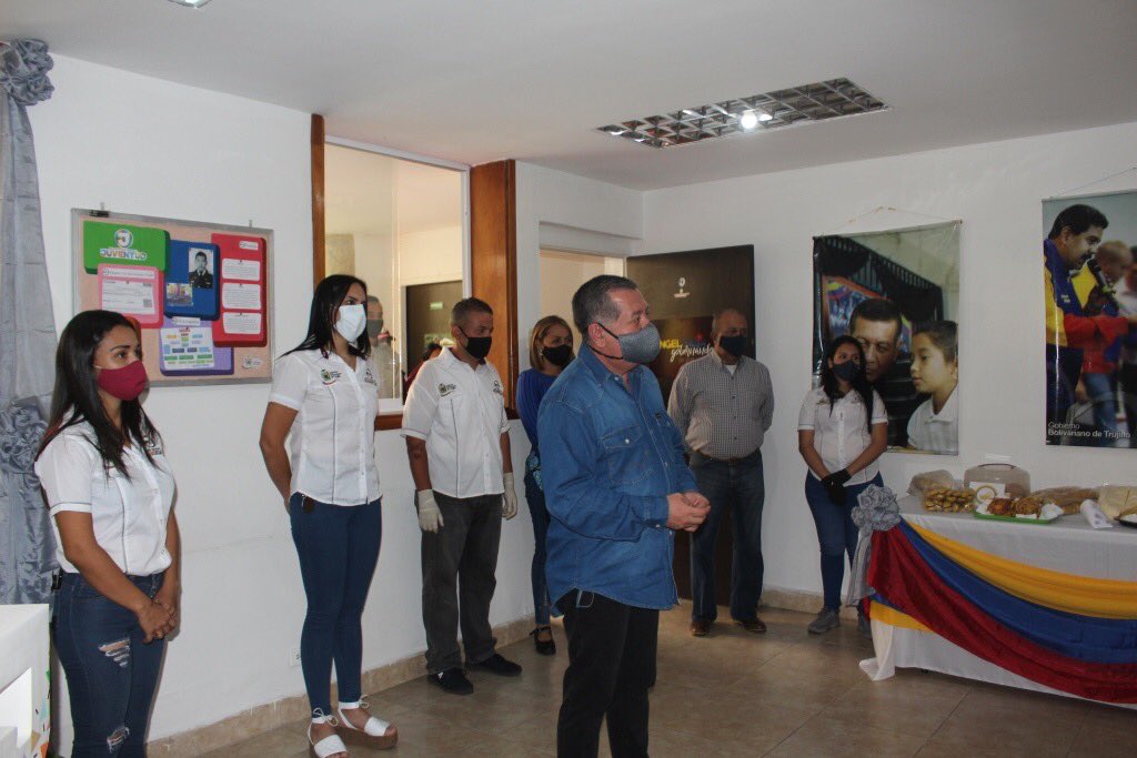 RangelSilva4F's tweet photo. Hace 5 años creamos el @itruju para la atención integral de los jóvenes, creando condiciones favorables para su crecimiento. Reconozco a quienes hacen vida en sus espacios productivos brindando respaldo al presente y futuro de la patria con altos valores altruistas. ¡Felicidades! https://t.co/MbowfJe2bq