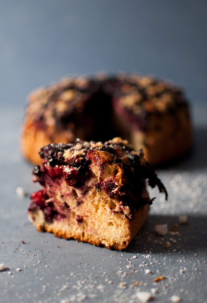 foodmakesense's tweet photo. Take a rest, have some cakes. 😉😉
#cake #chocolatecake #chocolate #redvelvet #cakeaddict #food #foodie #appetizingfood #yummy #love #cakelover #foodlover #delicious #dessert  #healthyfood #endhunger #milk  #foodblogger

Follow @foodmakesense for more food picture
.
.
📸@unsplash https://t.co/HChbmpgPzO