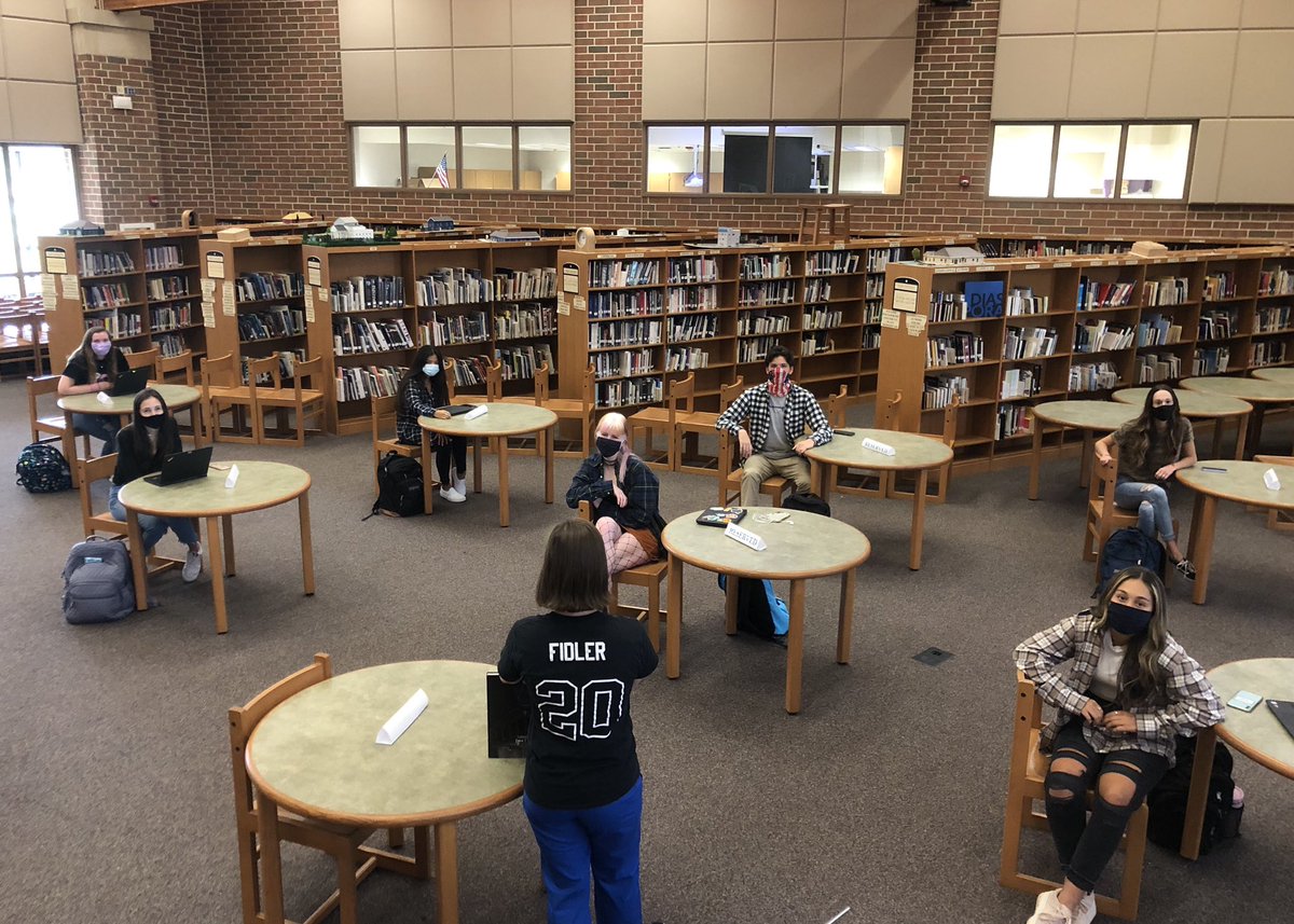 Students first day back <a href="/CBSouthHS/">CB South</a> 
Great to see so many familiar eyes, ears, and hair!