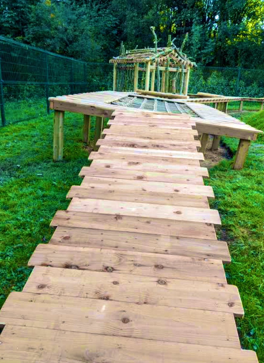 StPaul_Hoddle's tweet photo. New #corestrength #trimtrail installed leading to 3 adaptable zones. Chn of all ages will be using this from Monday! @coolcanvas have once again outdone themselves. #Gardening club can’t wait to add some #planting &amp; #trees. #outdoorlearning #physicaldevelopment #forestschool https://t.co/BQaqYUNPY9