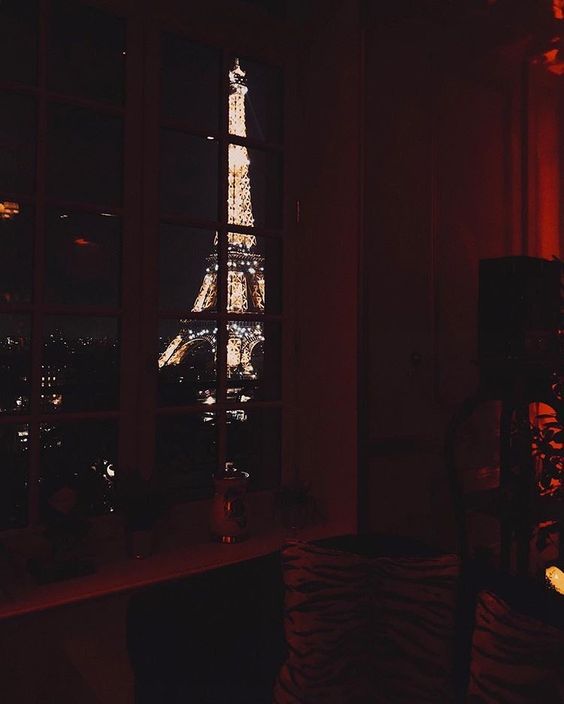 KatanaHugo's tweet image. Goodnight friends - 
The Eiffel Tower at night, seen from a window.
#photos #photography #Paris #eiffeltower