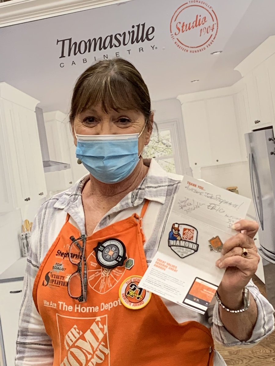 Stephanie is shining bright with her diamond Homer! Congratulations and thank you for all you do! You are the best! ⁦<a href="/thayer_eric/">EricThayer</a>⁩  ⁦@WardallyJ⁩ ⁦<a href="/nrk0680/">Nikki Bell</a>⁩ ⁦<a href="/HDGerri/">Gerri OBrien</a>⁩