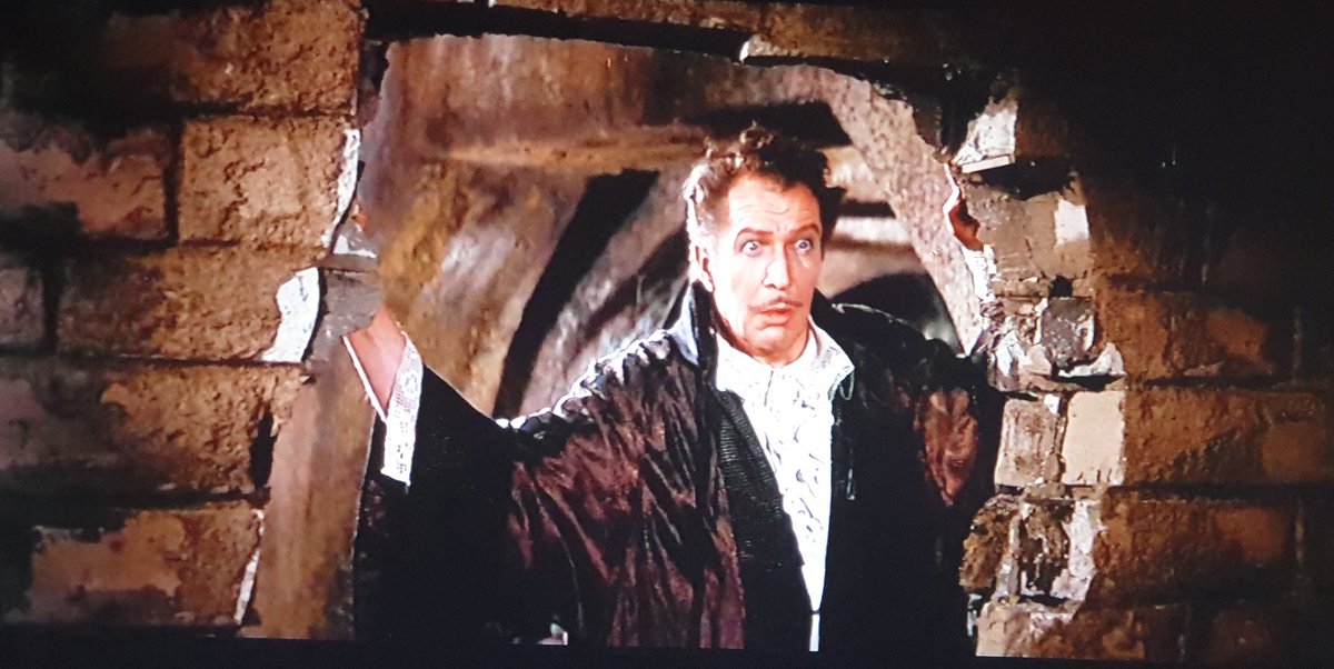 wayneley's tweet photo. Many years ago my first introduction to Vincent Price was Roger Corman's horror PIT AND THE PENDULUM & today it's still sending shivers down my spine : from it's striking photography, creepy Baxter score & chilling suspense this is horror greatness #31DaysOfHorror #ClassicRewatch https://t.co/fWDK66BMil
