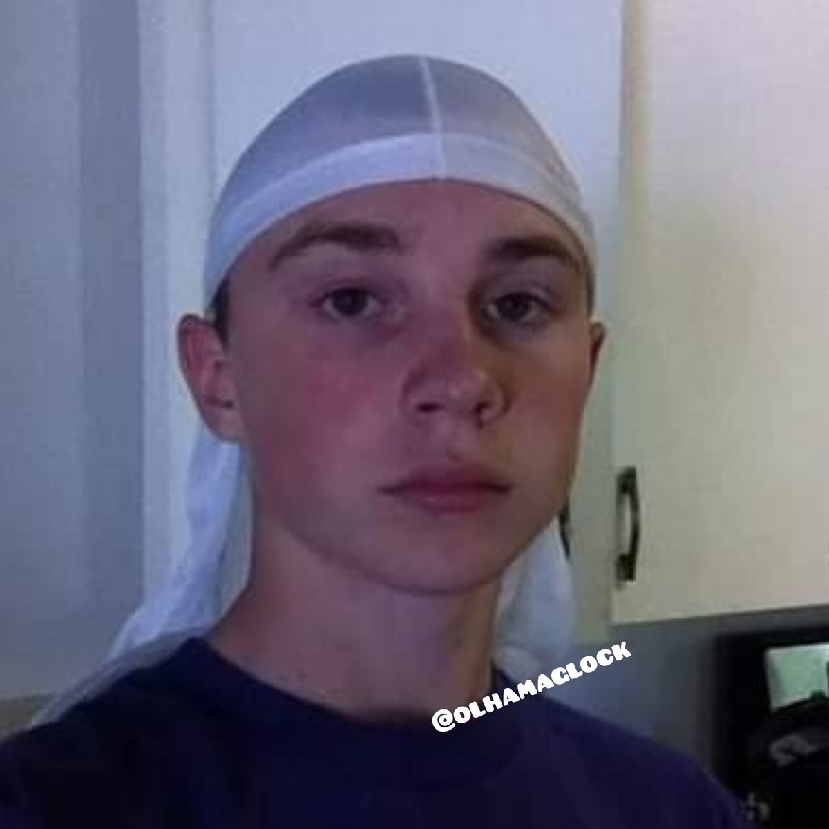 Olhamaglock X પર: Tem a vê branco de durag?  / X