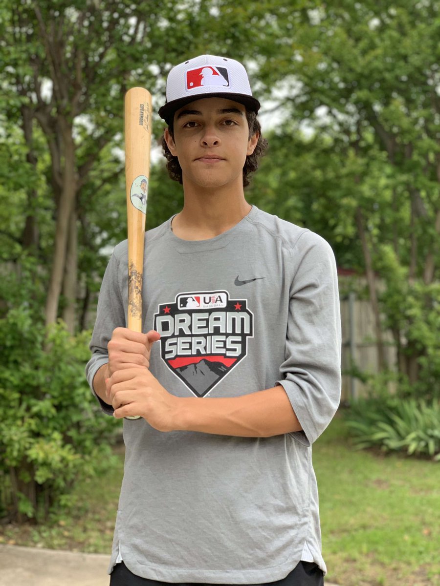 at_bats's tweet image. Our adult series bats start at 31” -4 &amp;amp; go up to 34.5” +3 in Birch &amp;amp; Maple. Wether you’re looking for a balanced stick or an end-loaded one, I got you. 

#RobCrozier #BatRep #BirdmanBats #SwingBirdman #SplitNotSawn #Family #Friends #Fun #WoodBats #Custom #HandCrafted #Baseball