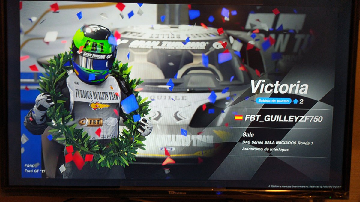 guilleyzf750's tweet image. Primera carrera de la sala IniciaDOS de las @MotorsportDas Series y VICTORIA saliendo desde la P3!! Enhorabuena al resto del podio y GRACIAS INFINITAS a @Wisi994 que hizo un setup DE ESCÁNDALO para el Ford GT '17. Gracias también a @BulletsFurious. Sin vuestra ayuda, IMPOSIBLE!!