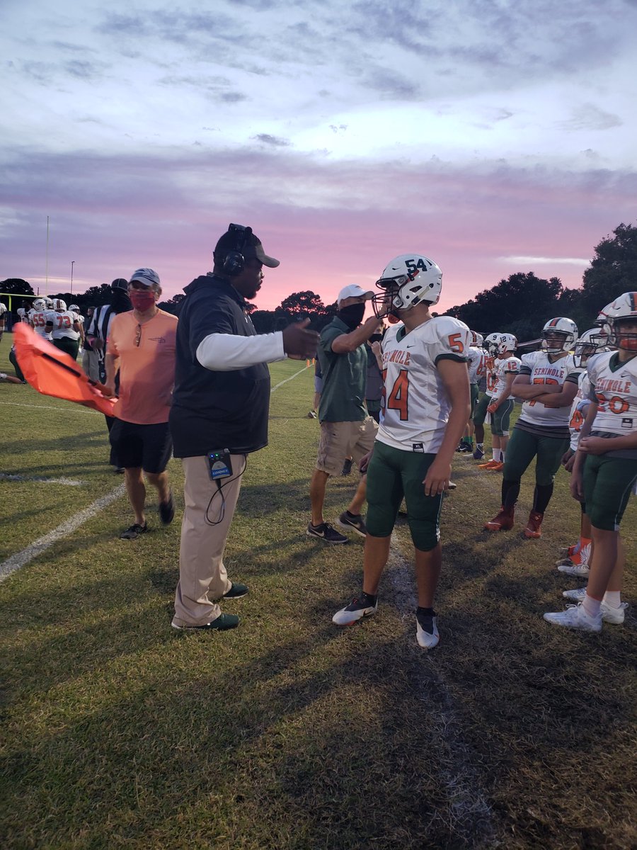 Warhawks all tied after 1st qtr