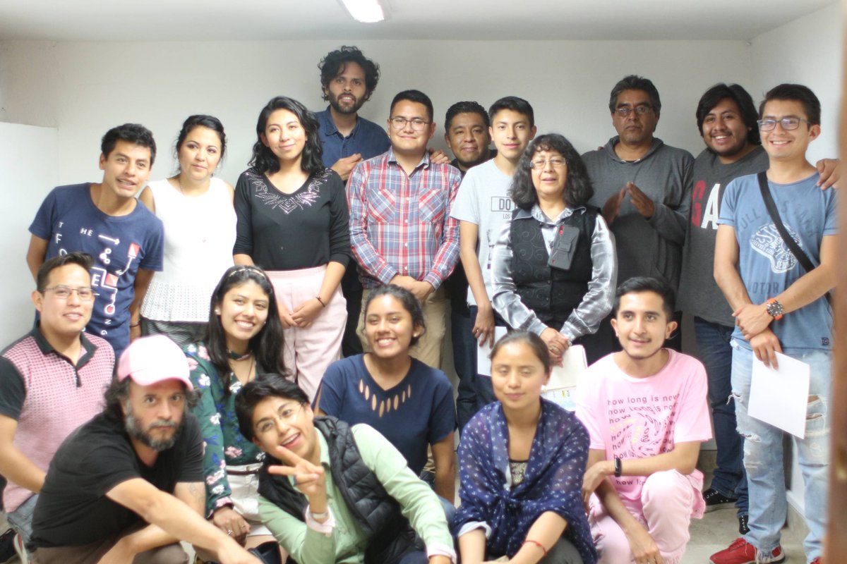LaColmenaTLX's tweet photo. Celebramos 1 año 🤩 del arranque de nuestra querida Cabina de #RadioColmena 🎧🎤.
 ¡Gracias a todxs lxs colaboradores, locutorxs e invitadxs!
Les extrañamos, y deseamos pronto volver a seguir comunicando, debatiendo, reflexionando y creando juntxs. 
#ComunidadColmena 🐝 https://t.co/jHb4WVLsbO