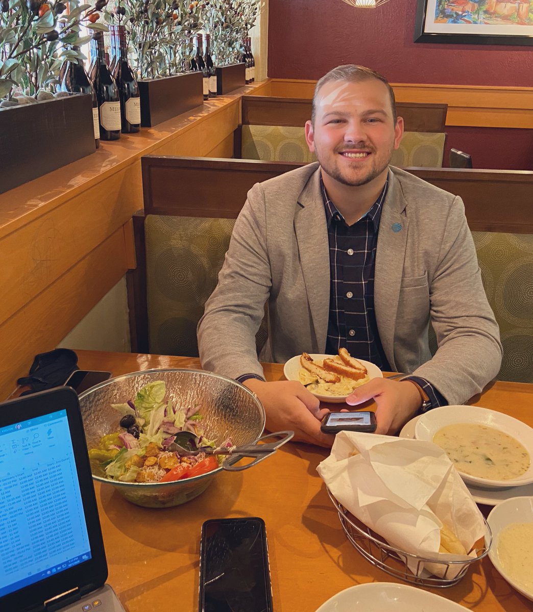 kirsten_peavey's tweet photo. Audit day highlights 👈🏻 at Presidio, home of the #HoustonAxperts 🪓 #IHX #STX #SSLLife @TaylorTheATTGuy https://t.co/jw8IJBpJVO