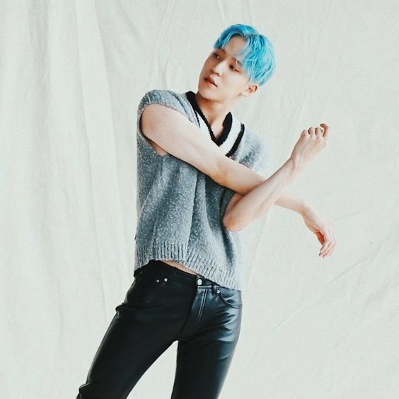 yunho's blue hair - a colorful thread (◕ᴗ◕✿) @ATEEZofficial  #ATEEZ    #윤호  #YUNHO