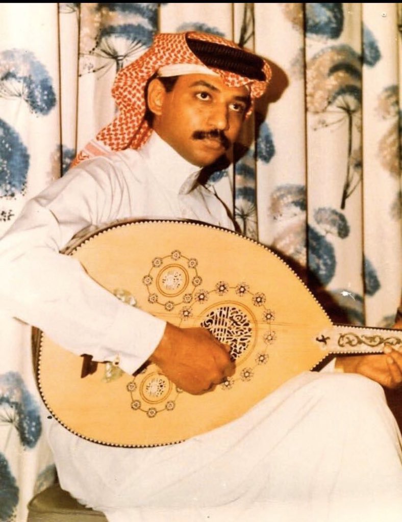 القمر أصبح غغغريب بعد ما غاب الحبيب ، والسّهر بعدهُ عناء كيف ينسآني أنا ♥️🎶
  
 
#اع_فا