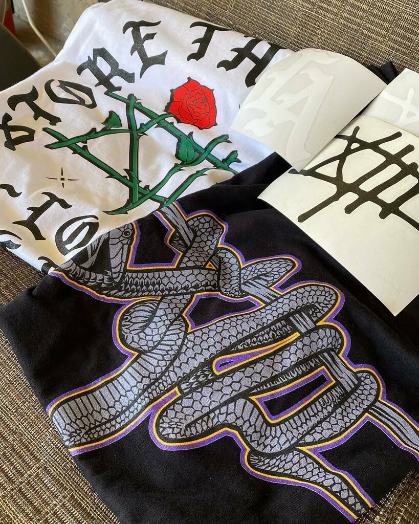 djguamstyles's tweet image. @store13 with that quick drop-off!  Thank you @marciebenjamins_living for making the 2XL and 3XL happen 😎🙌🏽. Thanks @tepibenjamins !! #store13 #mambamentality #kb24 #forkobe #kobebryant #thirteenmfg instagr.am/p/CFz5WQbAQKd/