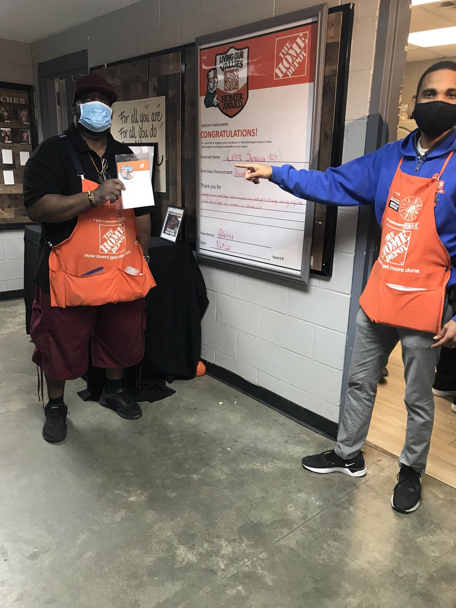 Congratulations 🎉🎈🍾 to Leon in D25. Always willing to go the extra mile to help every customer he interacts with.
