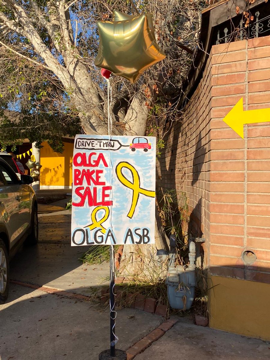 Thanks a lot to all families, parents, teachers, friends  that "Wore Gold" and participated in the  "Bake Sale"  by donating goodies, (and end buying them), selling,  directing traffic, or simply buying. Thanks a lot to Mr. Patton and ASB for organizing the event.