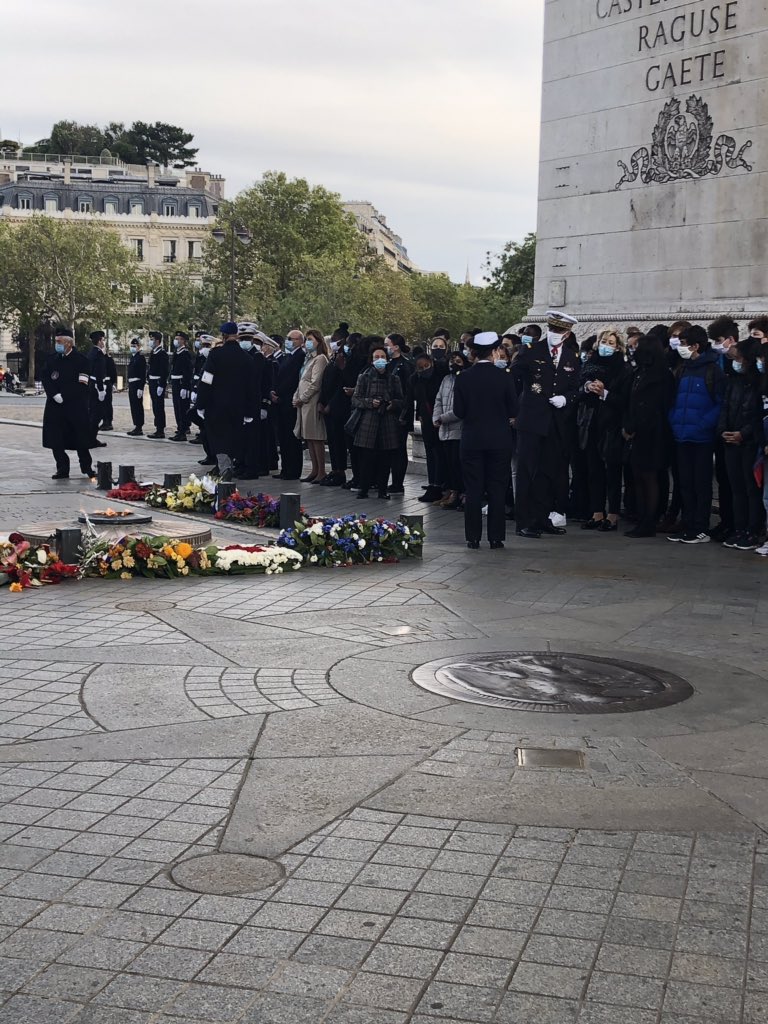 CLIEP : Collège International de l'Est Parisien (@clg_inter) on Twitter photo CLIEP et LIEP a l’honneur ce soir sous l’arc de triomphe pour raviver la flamme aux côtés de l’Armee de l’air. <a href="/AcCreteil/">Académie de Créteil</a> <a href="/seinesaintdenis/">Département de Seine-Saint-Denis</a> <a href="/Armee_de_lair/">Armée de l'Air et de l'Espace</a> <a href="/education_gouv/">Ministère Éducation nationale</a> CLIEP et LIEP a l’honneur ce soir sous l’arc de triomphe pour raviver la flamme aux côtés de l’Armee de l’air. <a href="/AcCreteil/">Académie de Créteil</a> <a href="/seinesaintdenis/">Département de Seine-Saint-Denis</a> <a href="/Armee_de_lair/">Armée de l'Air et de l'Espace</a> <a href="/education_gouv/">Ministère Éducation nationale</a>