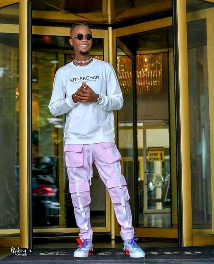 Wisdomwill3's tweet photo. MONEY CAN CHANGE ANYTHING IF YOU BELIEVE TYPE GOD CHANGE MY STORY THIS YEAR ❤❤❤🖤 https://t.co/2z9QYonO3C